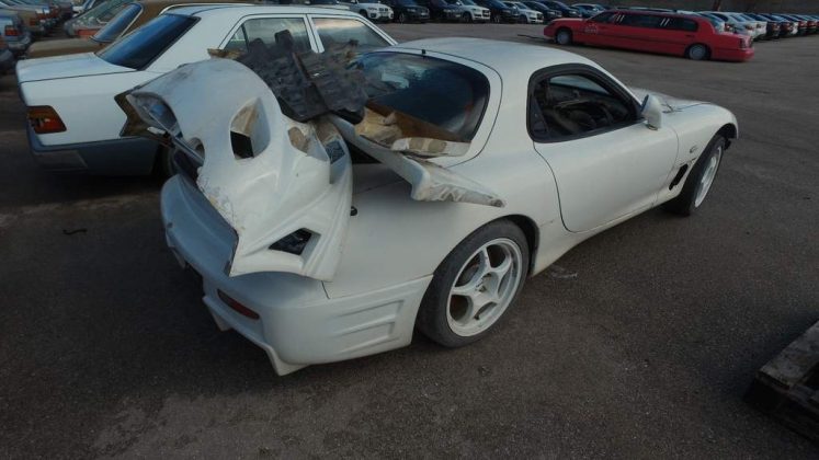 g%C3%BCrcistan-ara%C3%A7-g%C3%BCmr%C3%BCk-mazda-rx7-.23-747x420.jpg