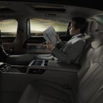 2016-BMW-7-Series-102