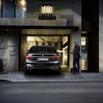 2016-BMW-7-Series-104