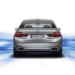 2016-BMW-7-Series-113