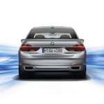 2016-BMW-7-Series-114