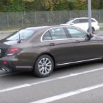 Yeni Mercedes E Sınıfı hafif kamuflaj ile görüntülendi