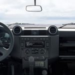LandRoverdefender2016kokpit