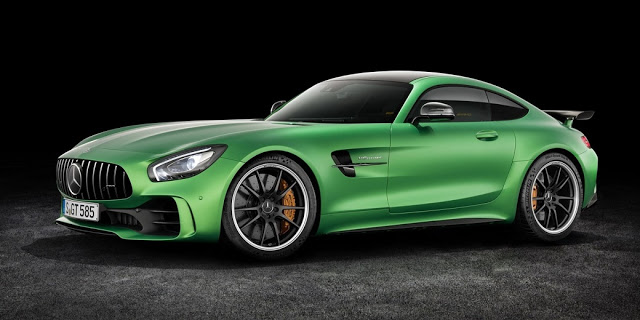 Mercedes-AMG-GT-R-19