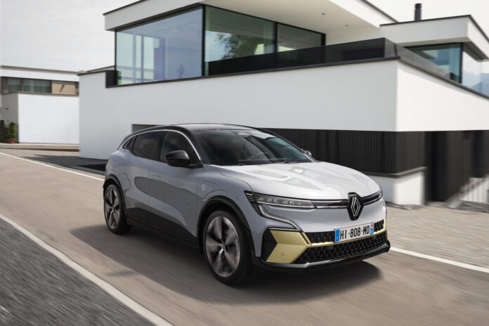 Fransız efsanesi Megane, E-TECH ile devam ediyor