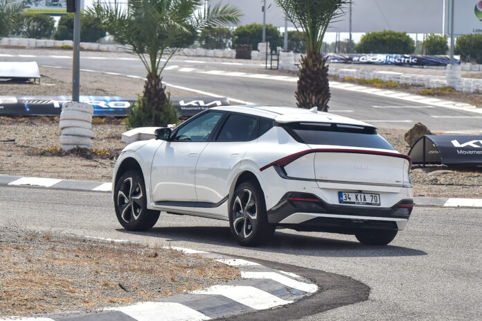 1665046167_Kia_Ev6_Pist_2