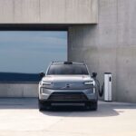 305702_Volvo_EX90_
